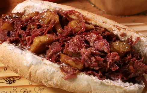 Gigio’s Pão de Alho Sanduiche — Costelinha Suína com Abacaxi e Barbecue Costelinha Suína com Abacaxi e Barbecue — Gigio’s Pão de Alho Sanduiche