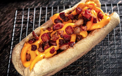 Gigio’s Pão de Alho Sanduiche — Frango Cheddar e Bacon Frango Cheddar e Bacon — Gigio’s Pão de Alho Sanduiche