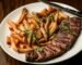 Corte de carne grelhada servido em churrascaria de Londrina