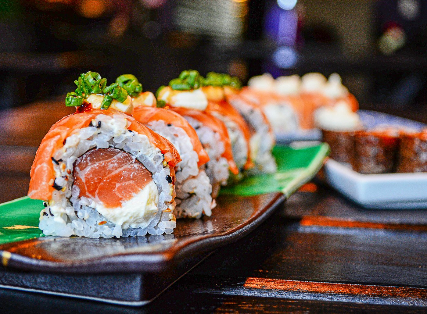 Combinado de sushi e sashimi em restaurante japonês de Londrina